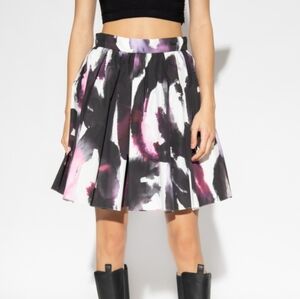 NWT McQueenGraffiti-Print Pleated Midi Skirt